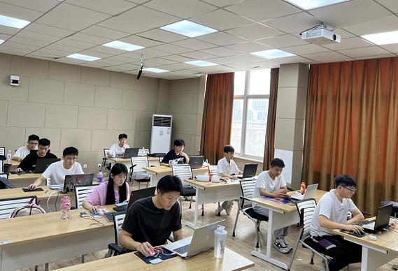 建工学子在2022年安徽省大学生先进成图技术与产品信息建模创新大赛中